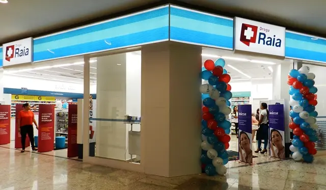 Atendimento e conveniência na Droga Raia